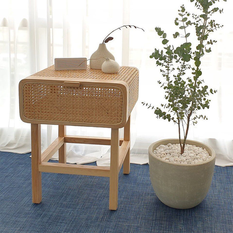 Retro Solid Table