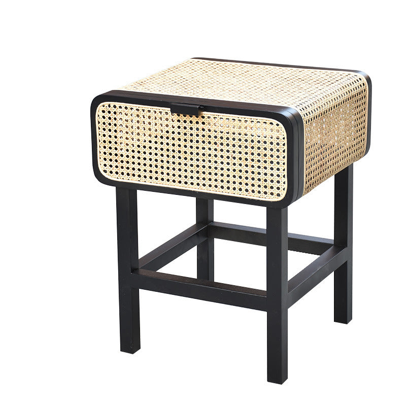 Retro Solid Table