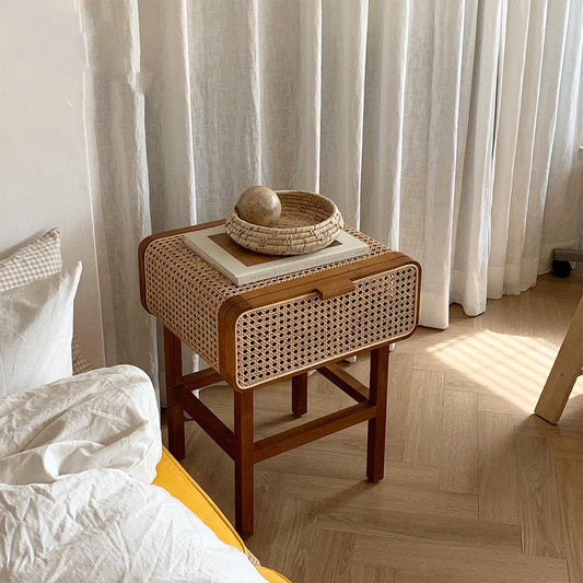 Retro Solid Table